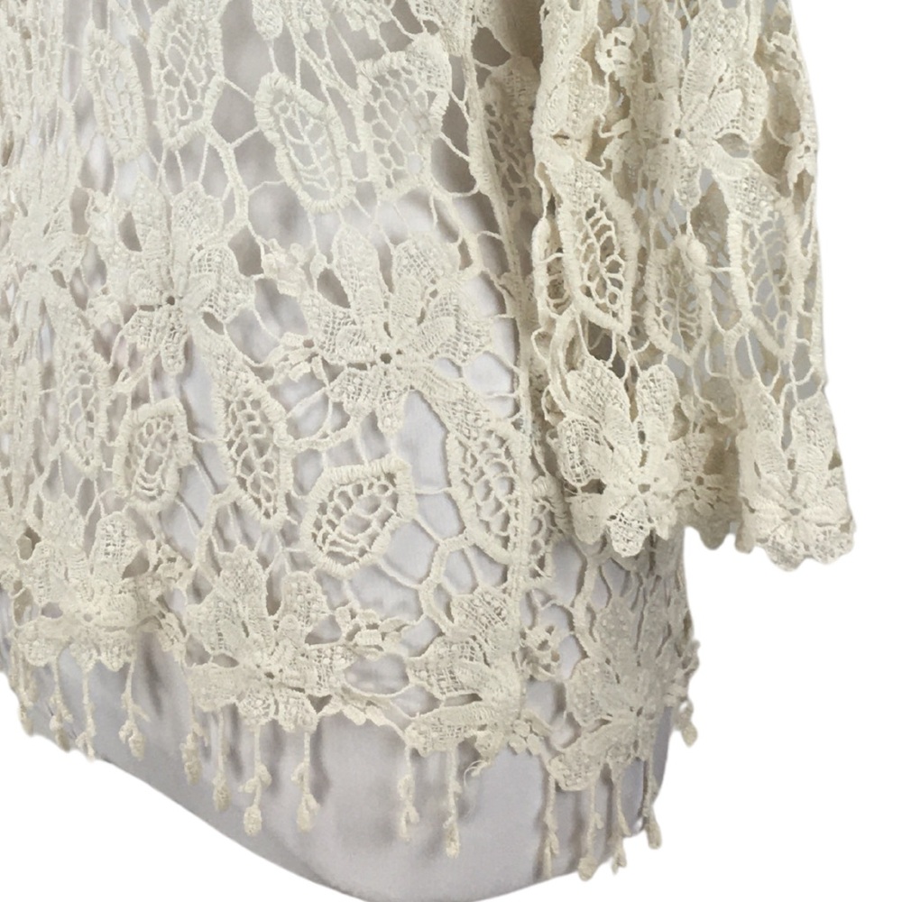 Anthro Finn & Clover Crochet 3/4 Sleeve Cotton Scallops Tassels Top size Medium - Picture 9 of 16